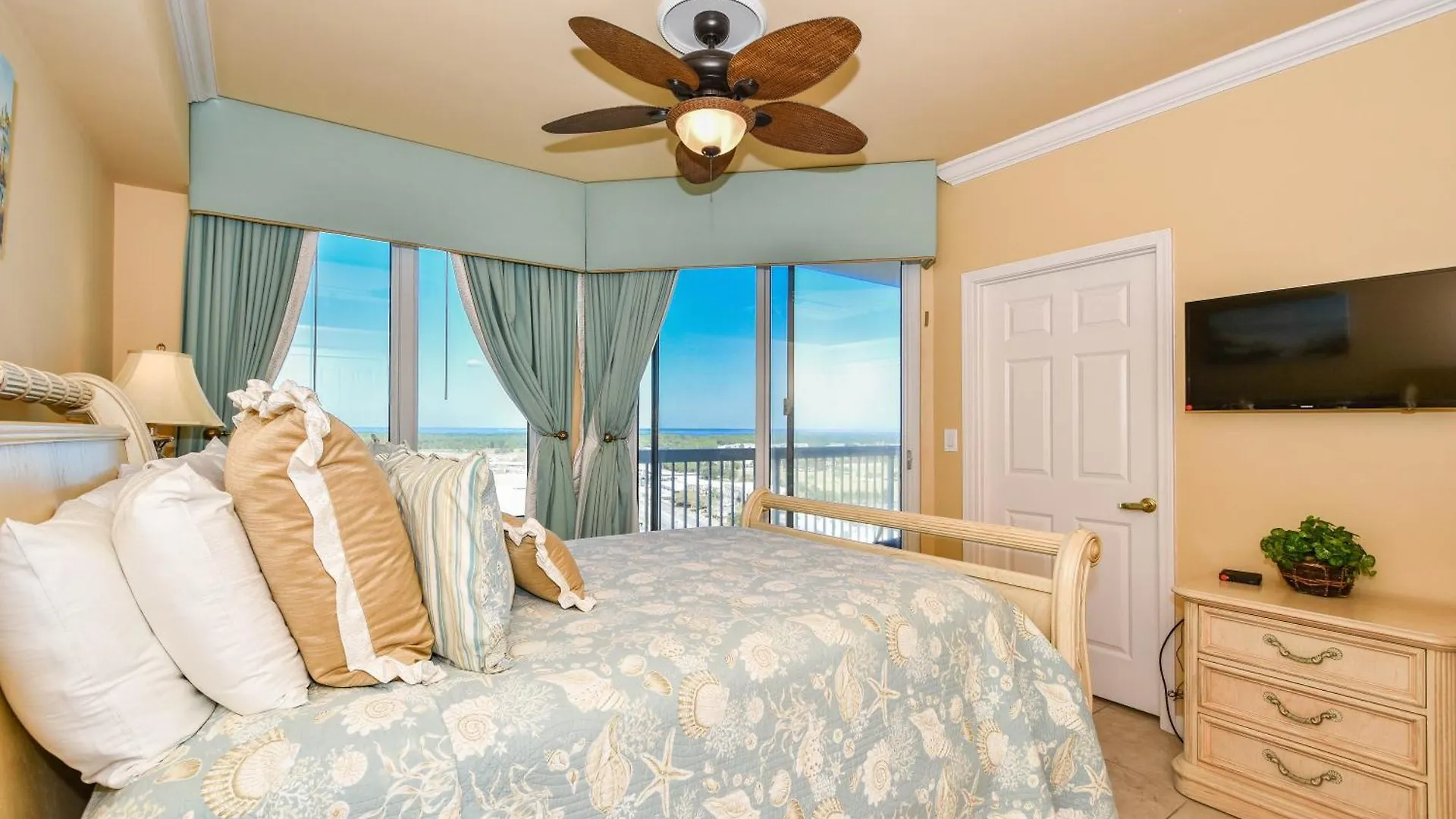 Silver Beach Towers W1501 Destin Apartment